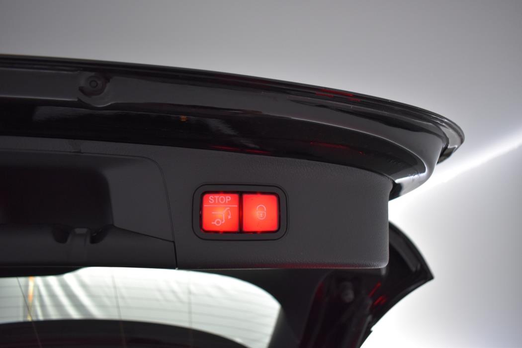 MERCEDES-BENZ EQA 2022
