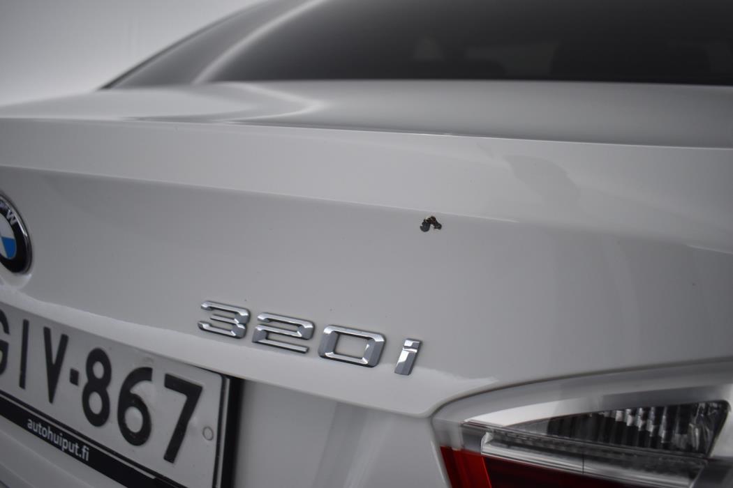 BMW 320 2008