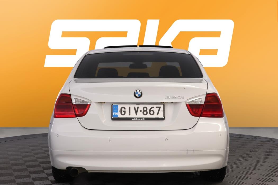 BMW 320 2008