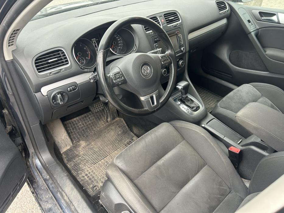 VOLKSWAGEN Golf 2010