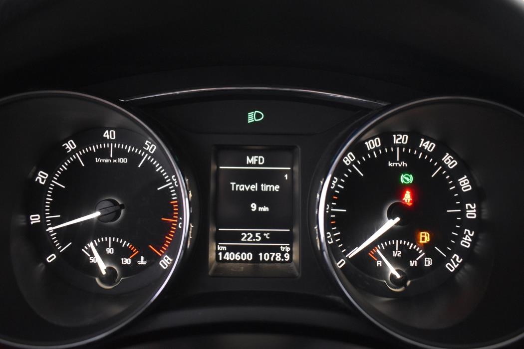 SKODA Superb 2011