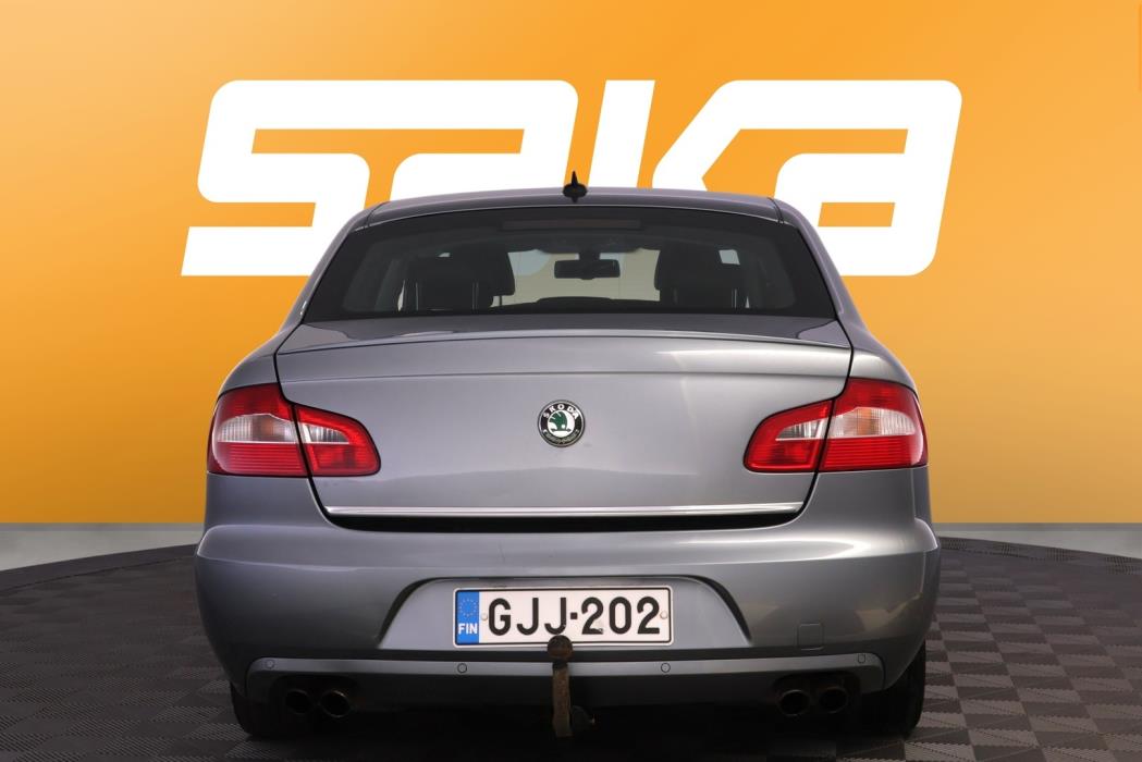 SKODA Superb 2011