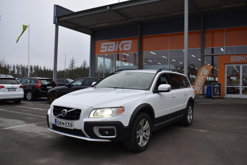 VOLVO XC70 2011