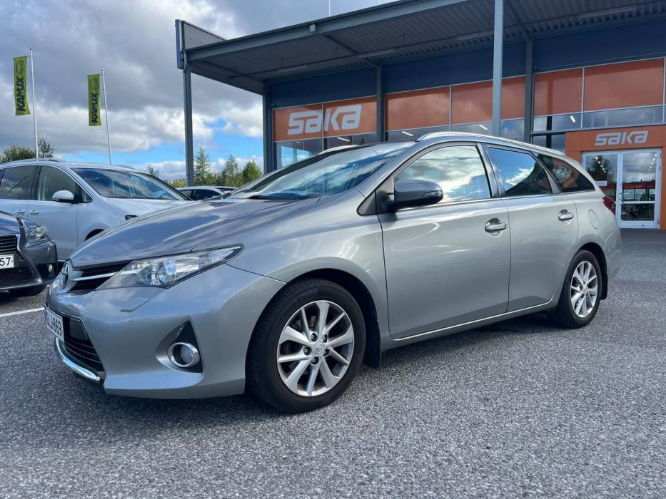 TOYOTA Auris 2014