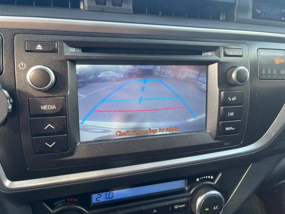 TOYOTA Auris 2014