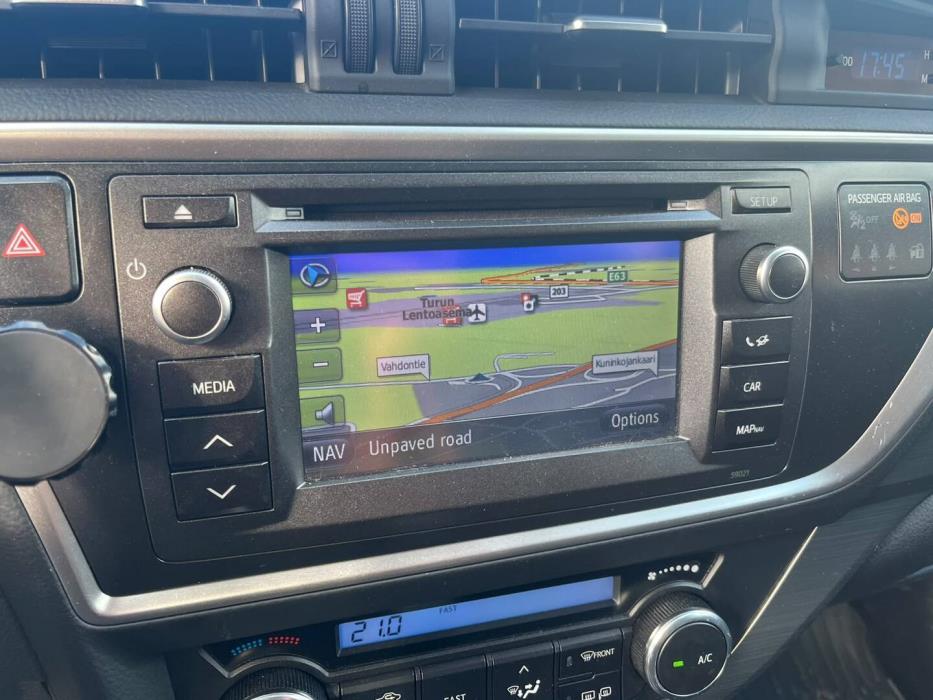 TOYOTA Auris 2014
