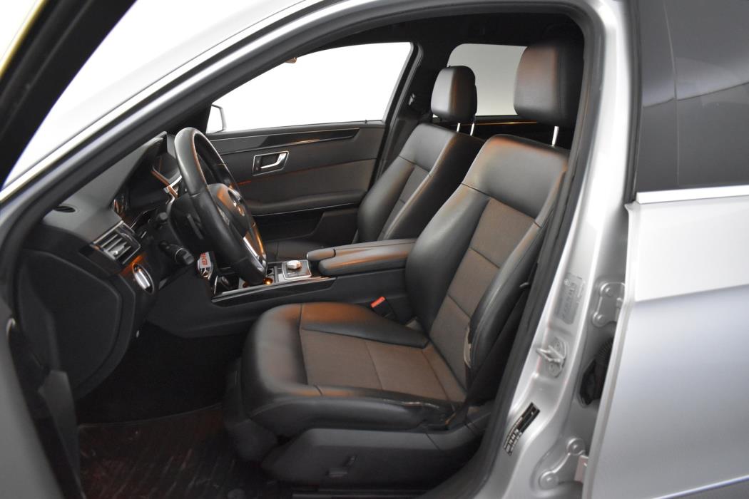 MERCEDES-BENZ E 2012