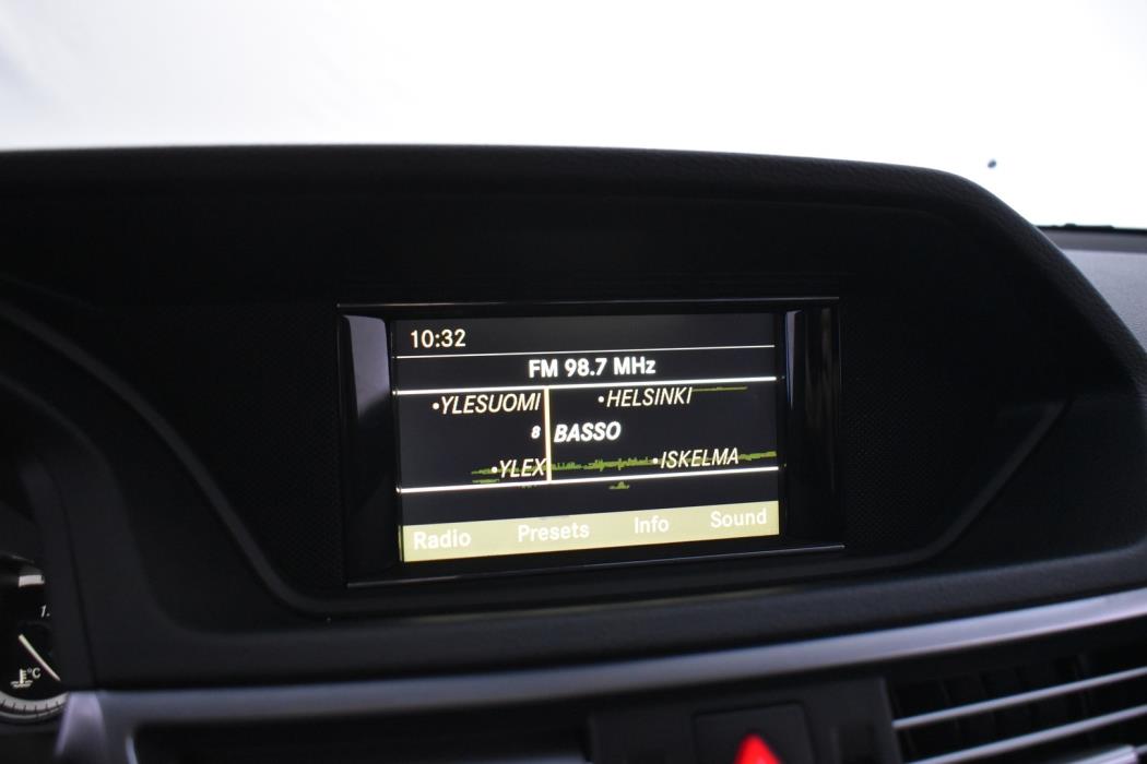 MERCEDES-BENZ E 2012