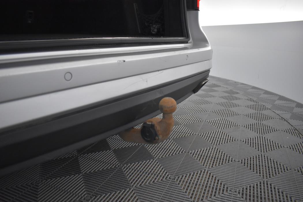 MERCEDES-BENZ E 2012