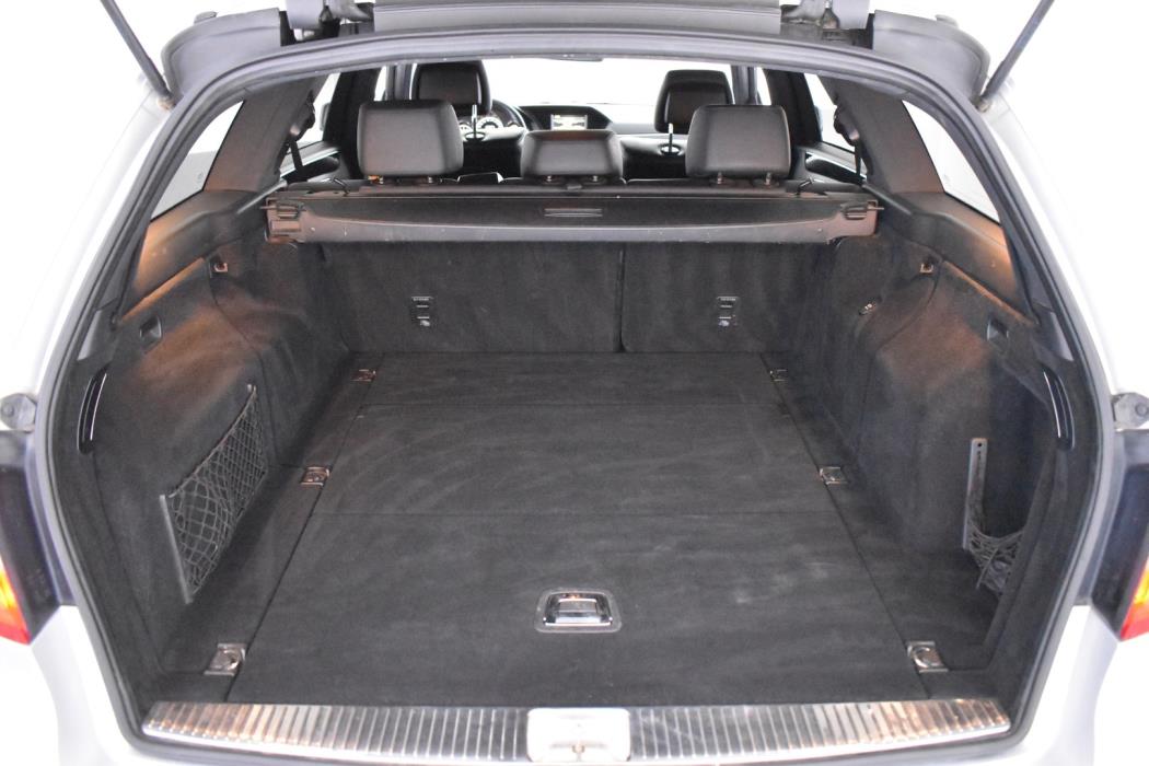 MERCEDES-BENZ E 2012