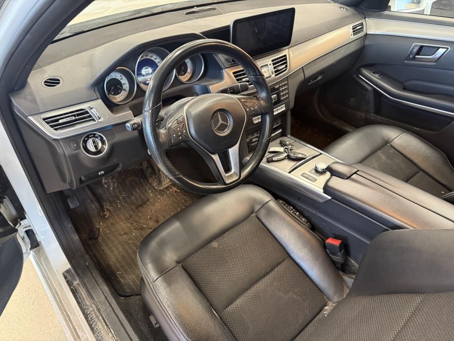 MERCEDES-BENZ E 2015