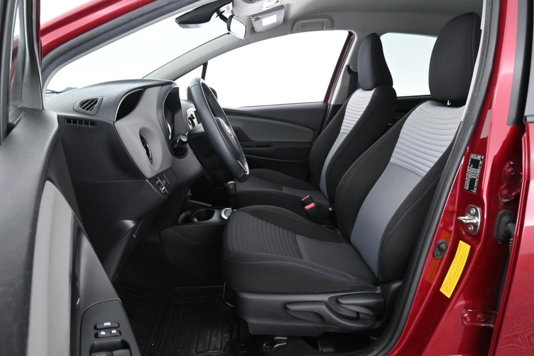 TOYOTA Yaris 2019