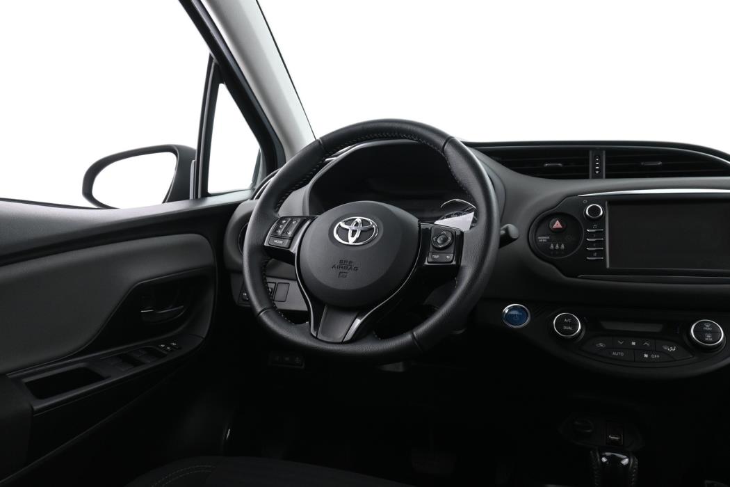 TOYOTA Yaris 2019
