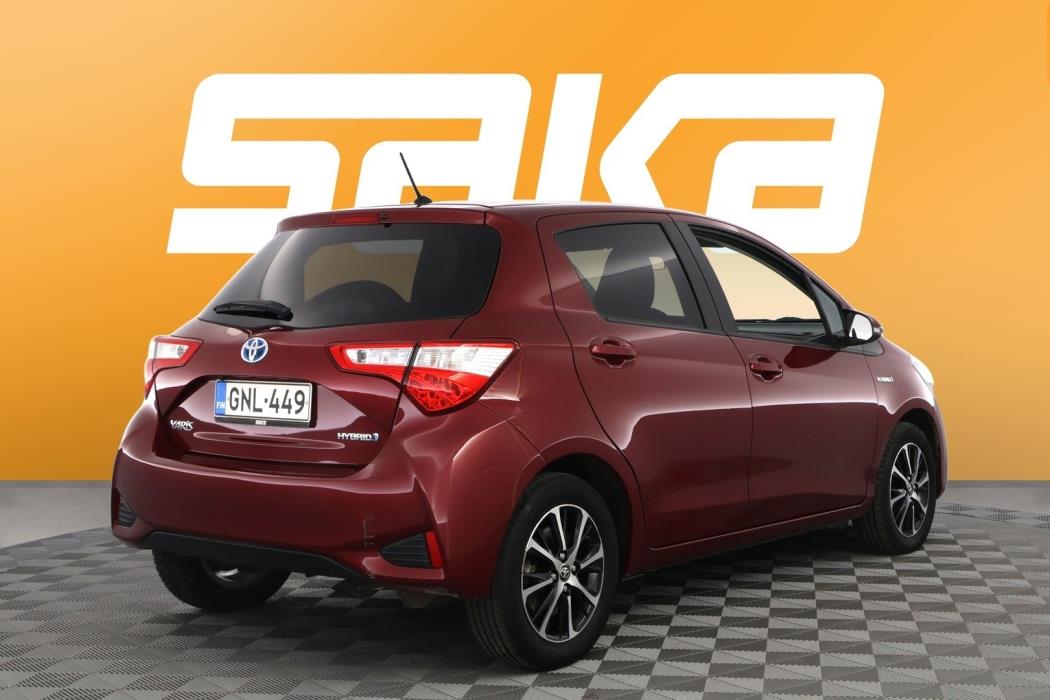 TOYOTA Yaris 2019