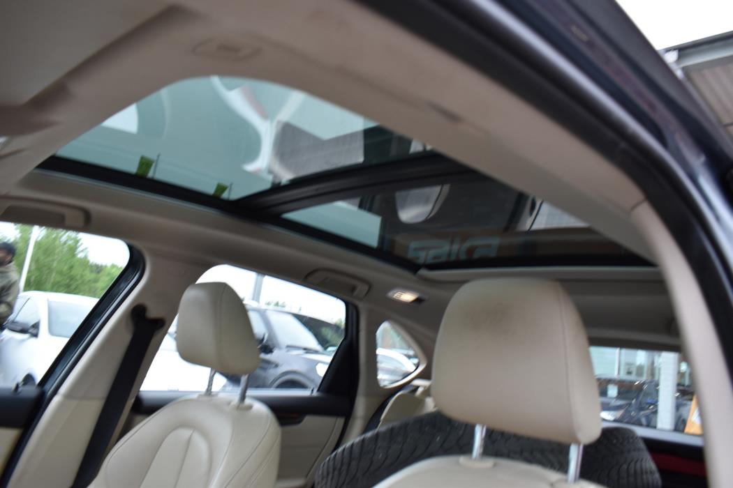 BMW 218 2015