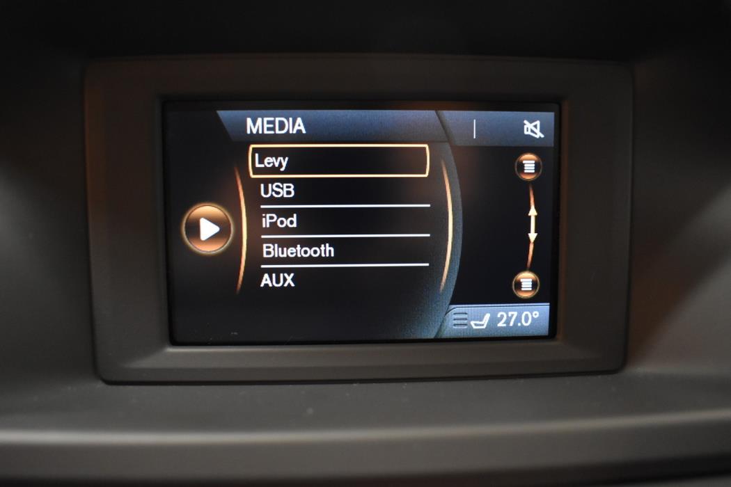 VOLVO V70 2014