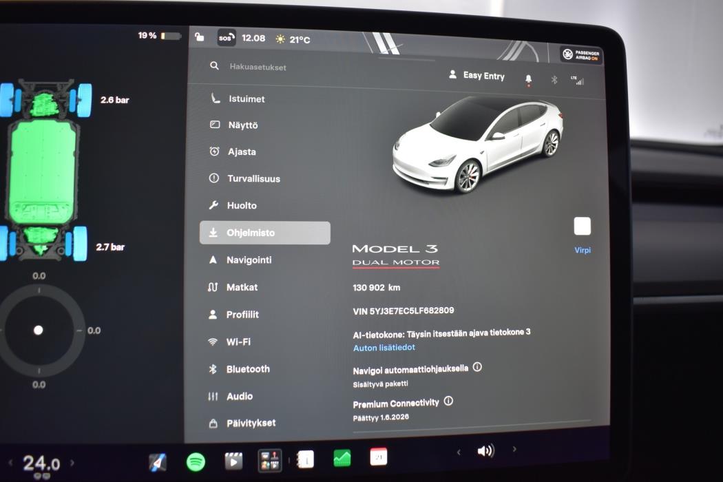 TESLA Model 3 2020