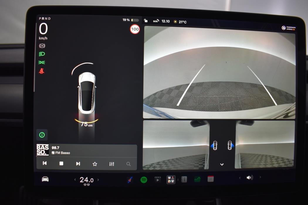 TESLA Model 3 2020