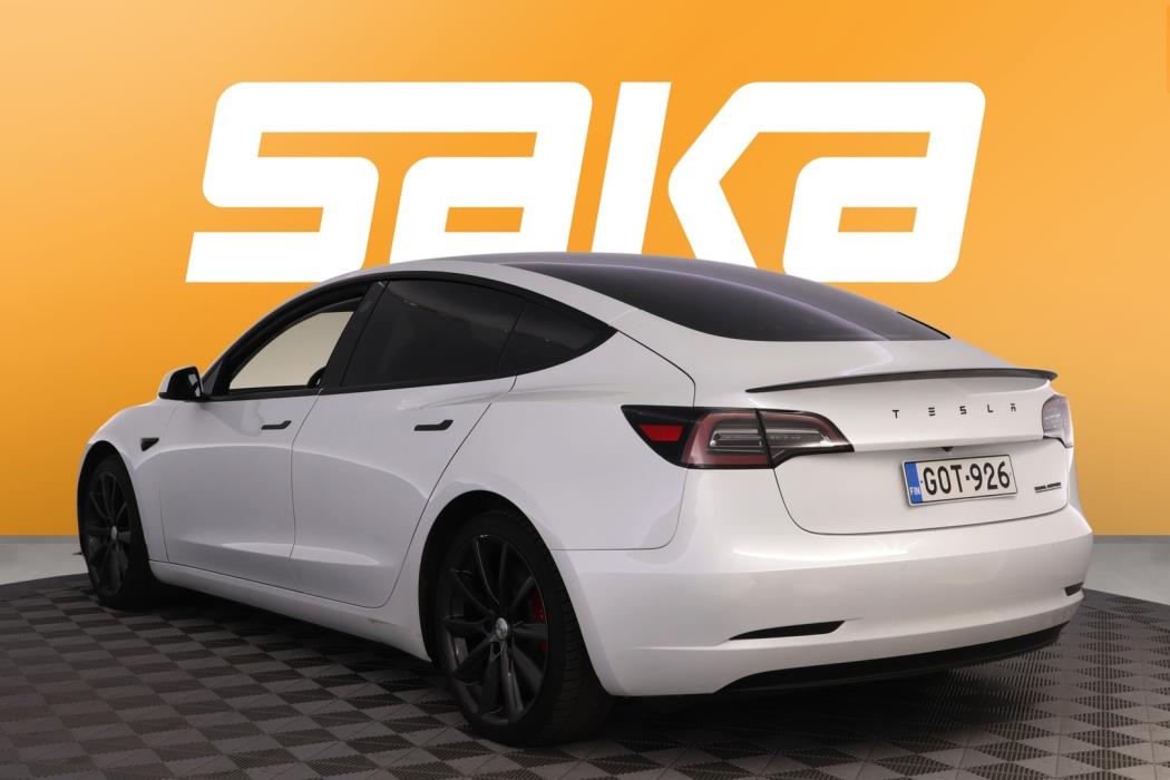 TESLA Model 3 2020