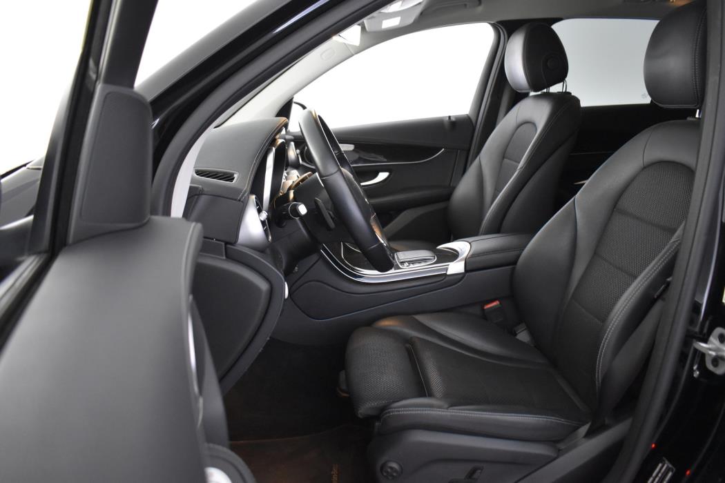 MERCEDES-BENZ GLC 2022