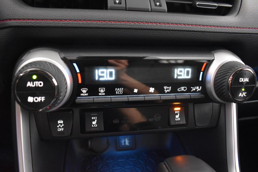 TOYOTA RAV4 Plug-in 2025