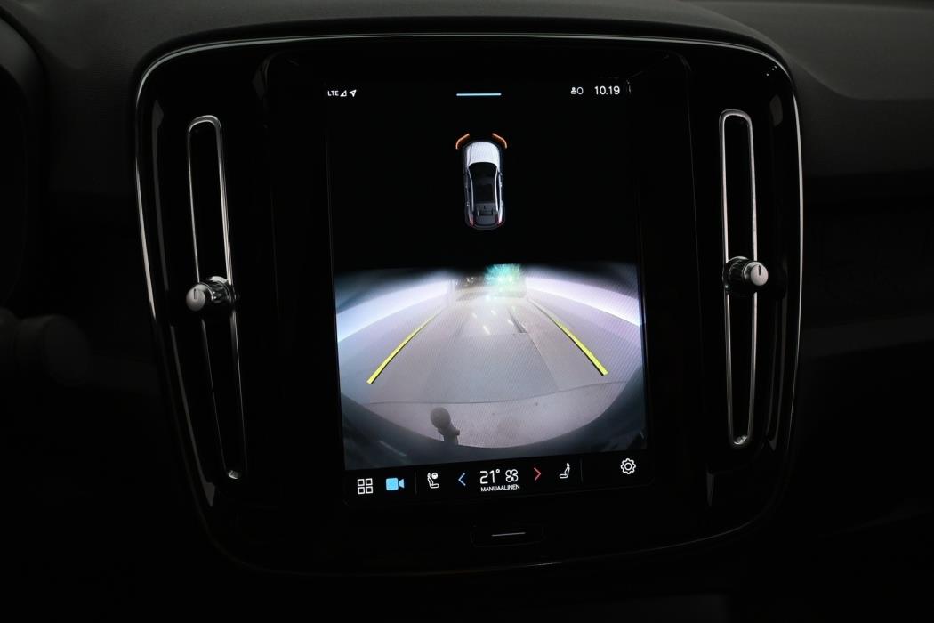 VOLVO C40 2022