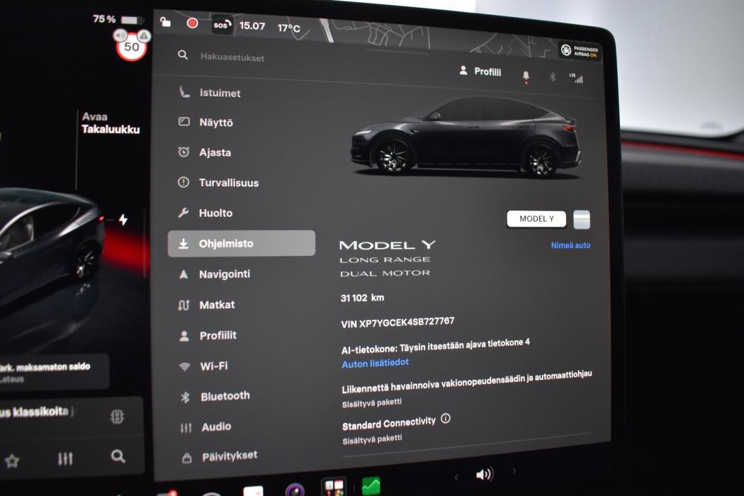 TESLA Model Y 2025