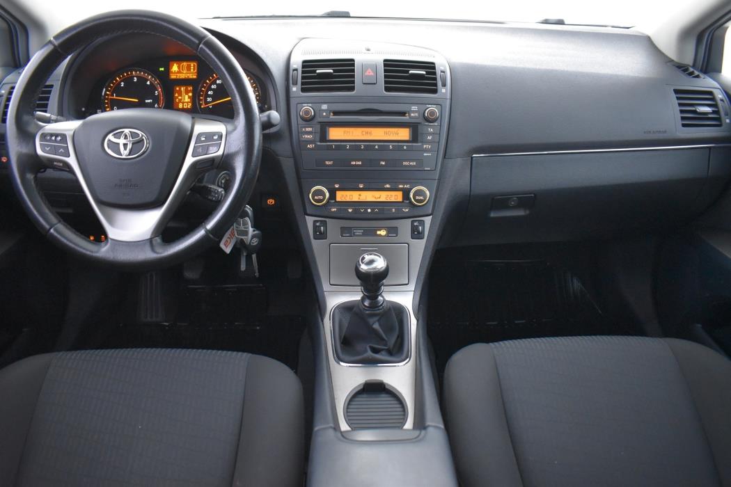 TOYOTA Avensis 2009