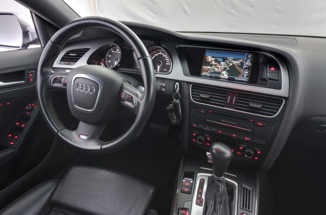 AUDI S5 2011