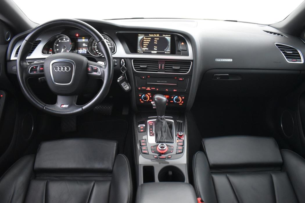 AUDI S5 2011