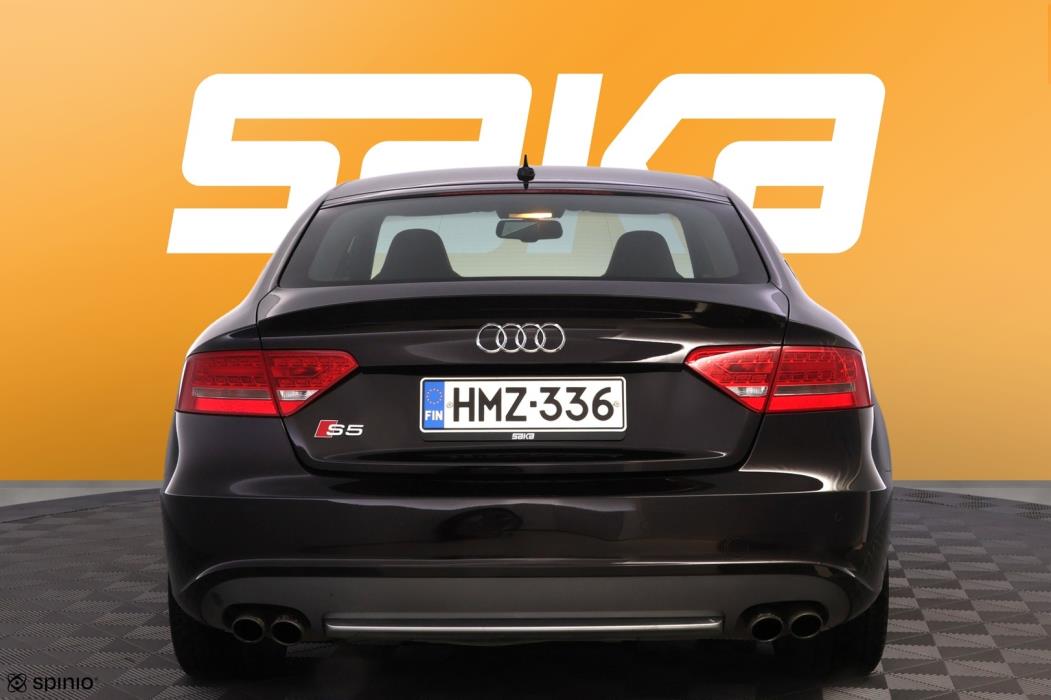AUDI S5 2011