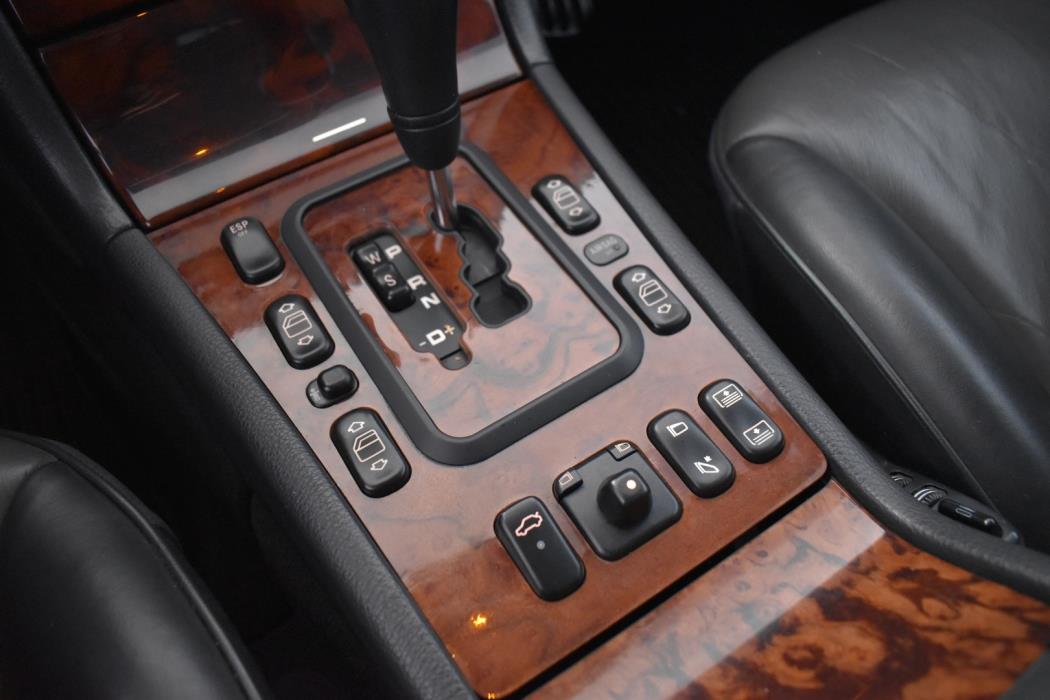 MERCEDES-BENZ E 1999