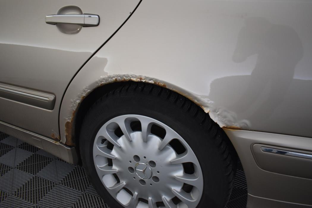 MERCEDES-BENZ E 1999