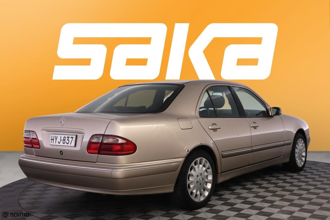 MERCEDES-BENZ E 1999