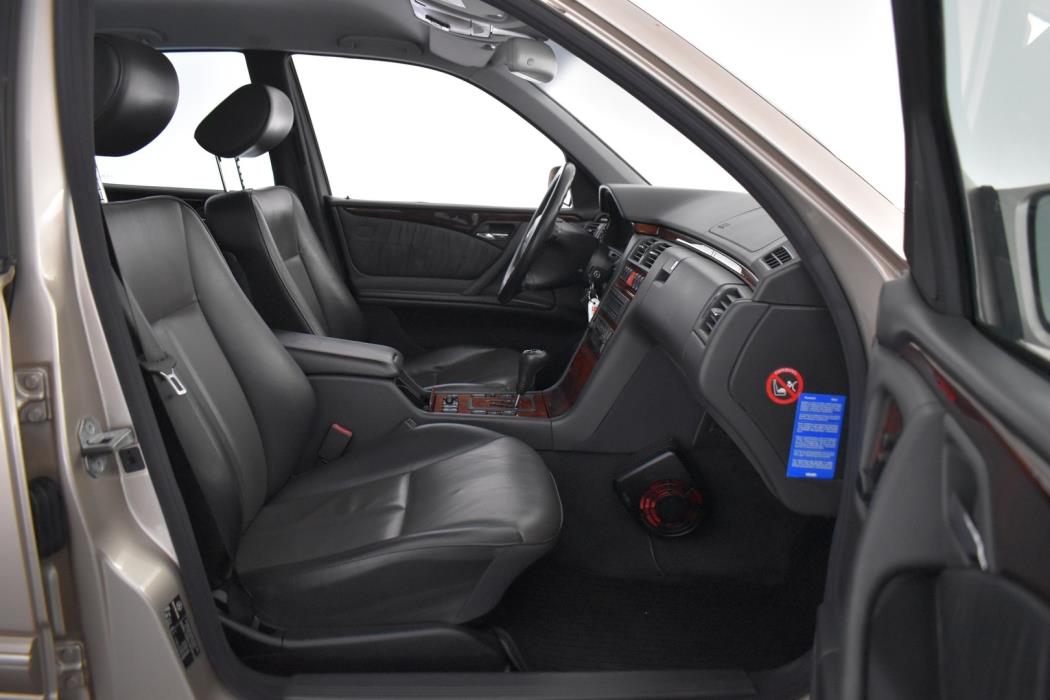 MERCEDES-BENZ E 1999