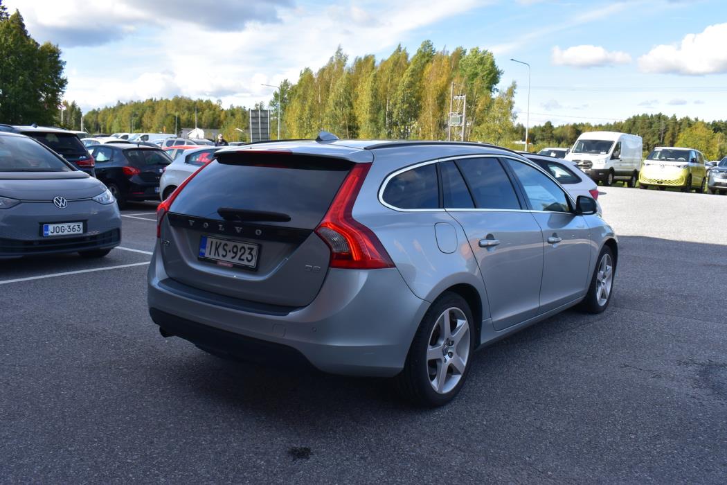 VOLVO V60 2013