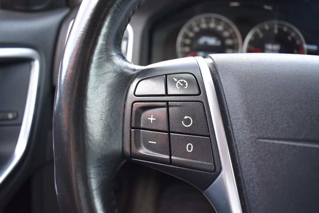 VOLVO V60 2013