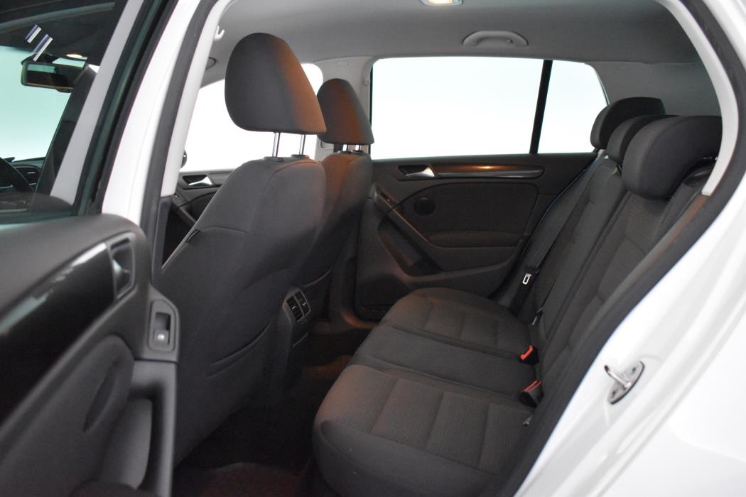 VOLKSWAGEN Golf 2013