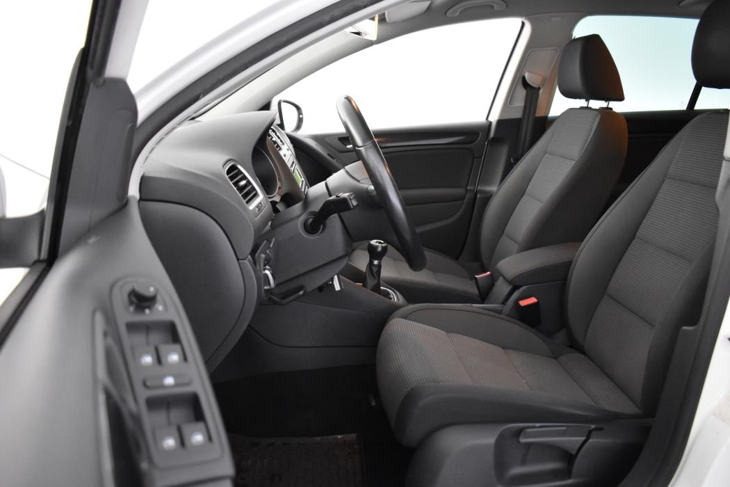 VOLKSWAGEN Golf 2013