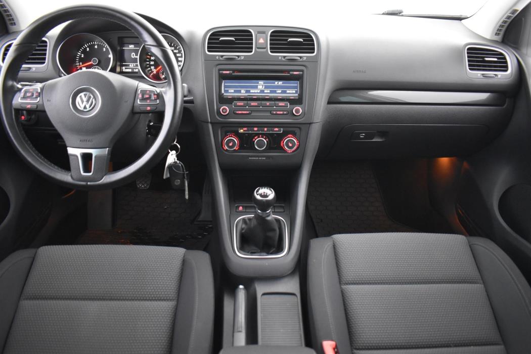 VOLKSWAGEN Golf 2013