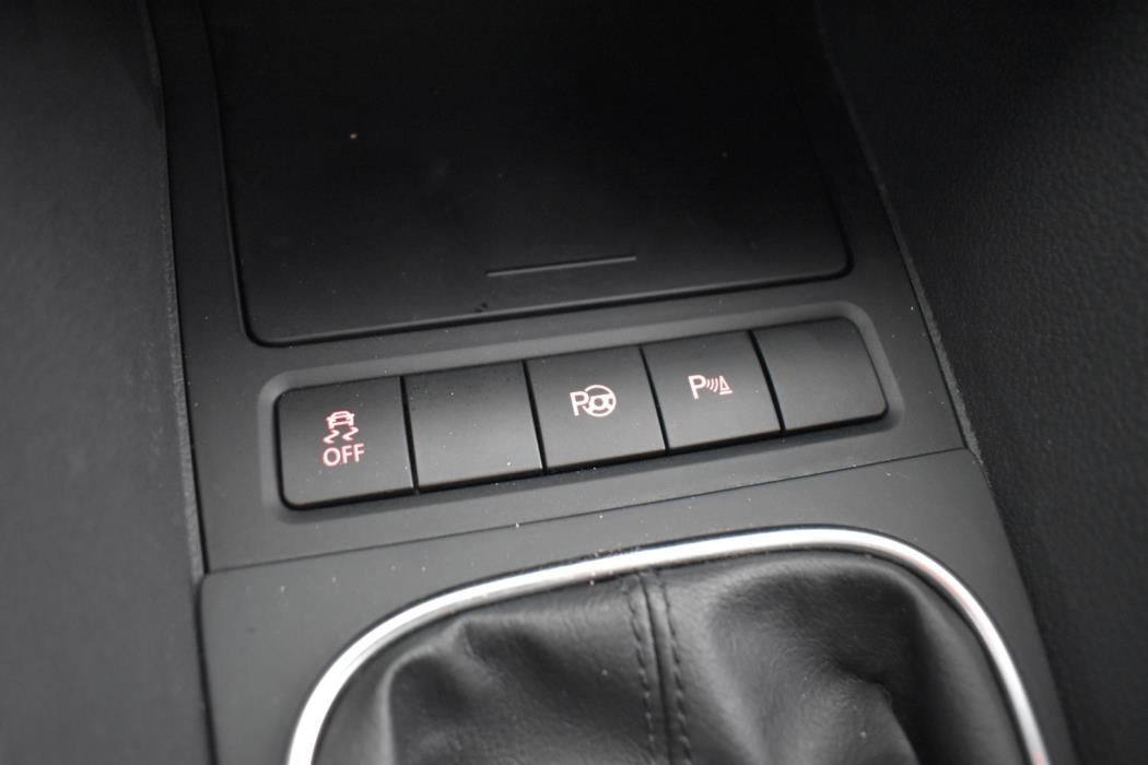 VOLKSWAGEN Golf 2013