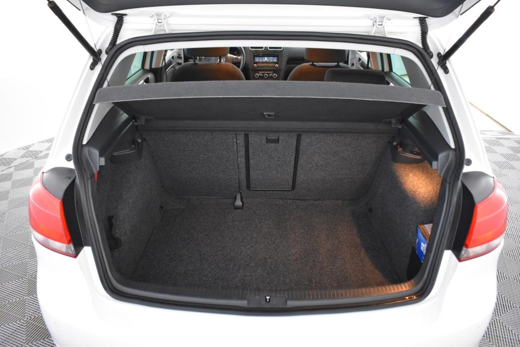 VOLKSWAGEN Golf 2013