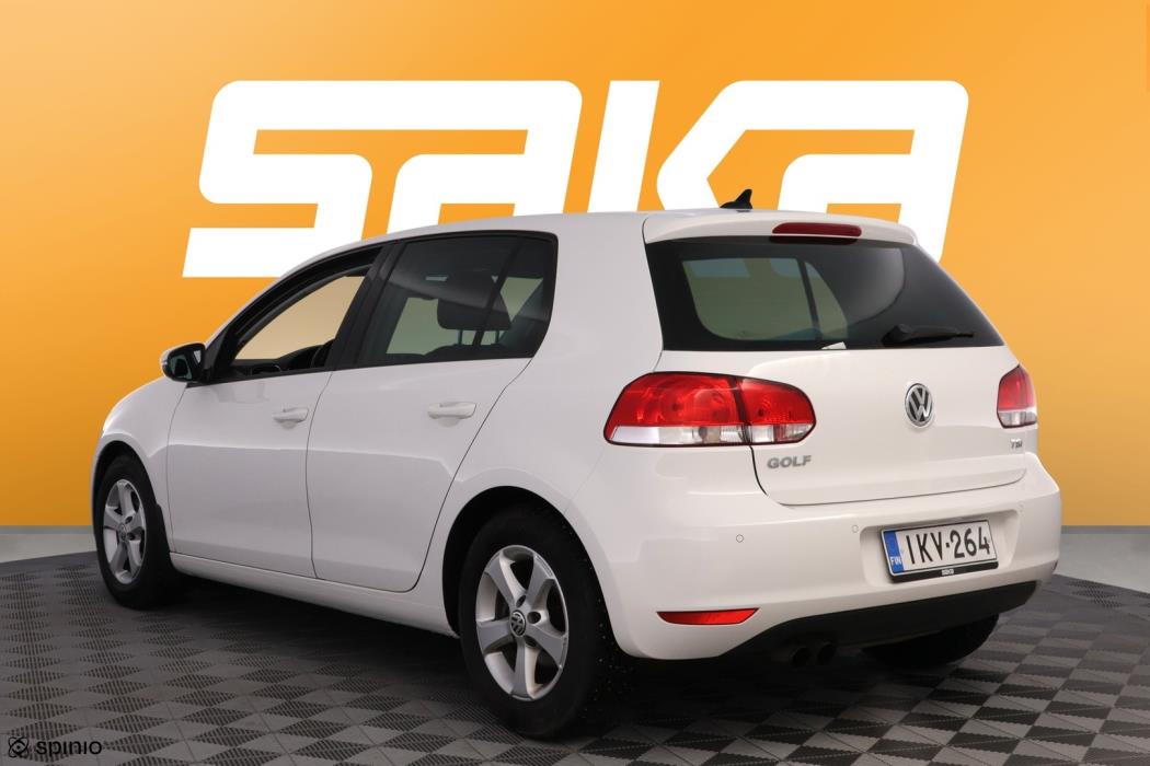 VOLKSWAGEN Golf 2013
