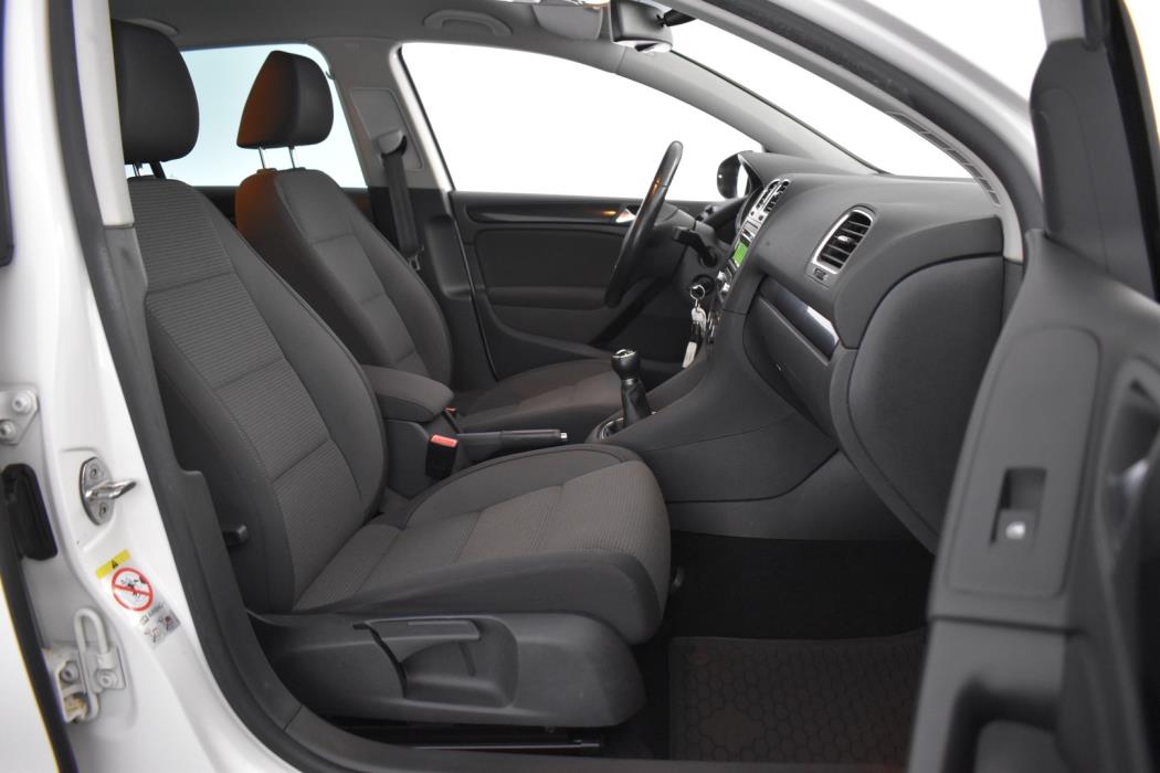 VOLKSWAGEN Golf 2013