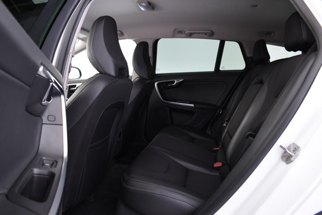 VOLVO V60 Cross Country 2016