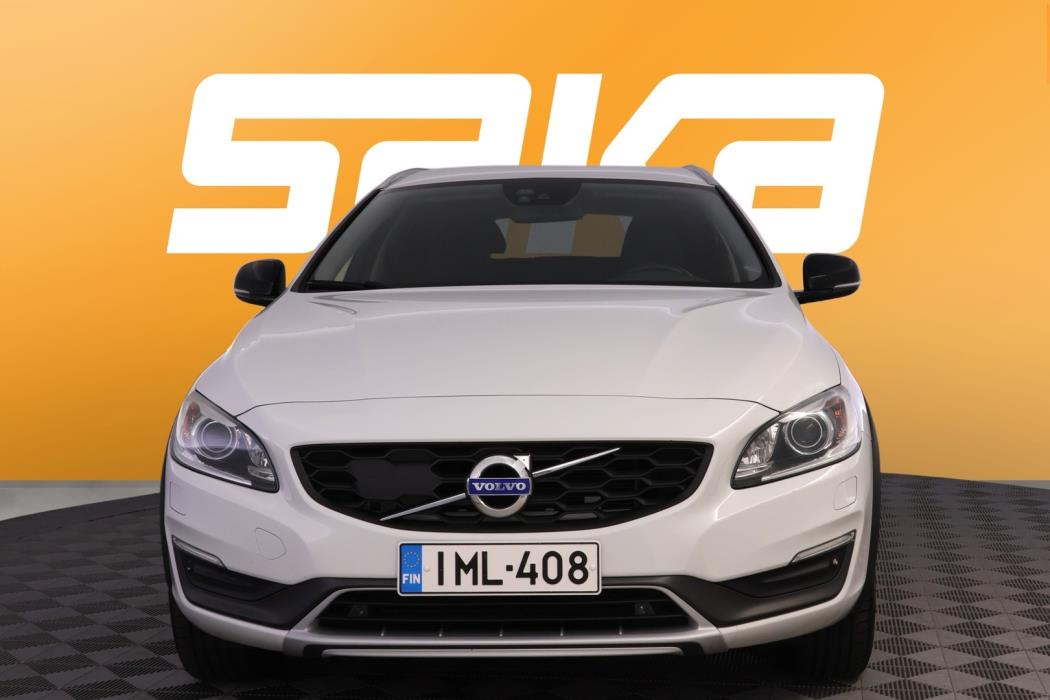 VOLVO V60 Cross Country 2016