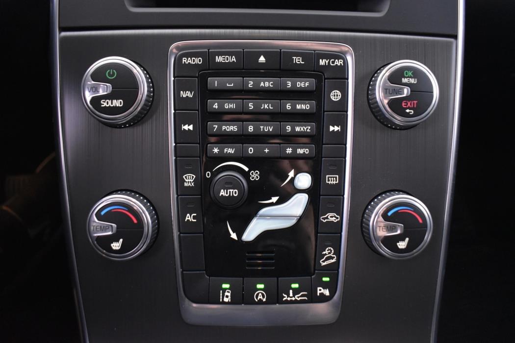 VOLVO V60 Cross Country 2016