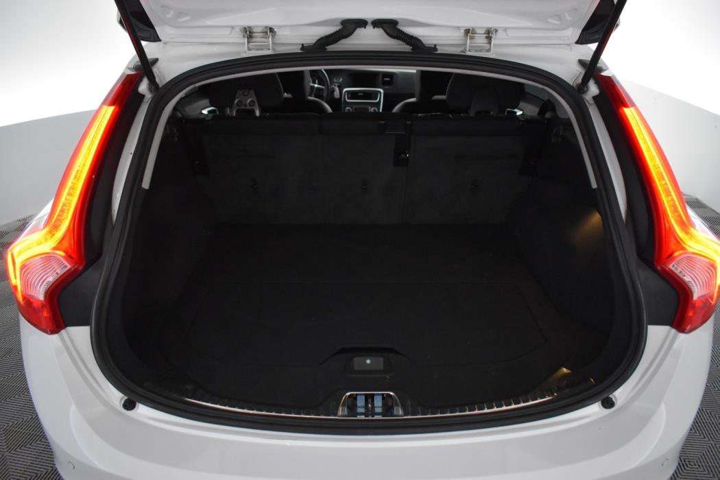 VOLVO V60 Cross Country 2016