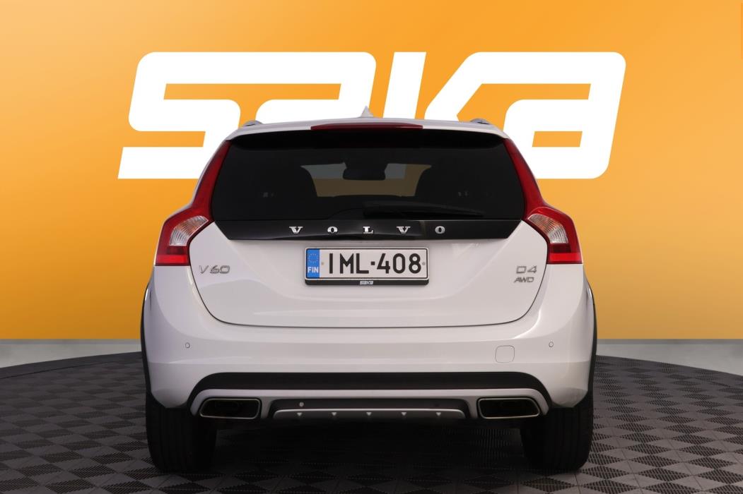 VOLVO V60 Cross Country 2016