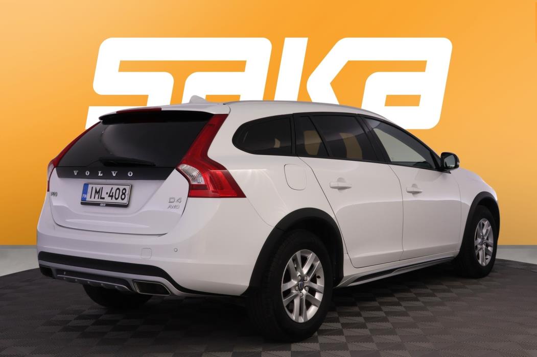 VOLVO V60 Cross Country 2016